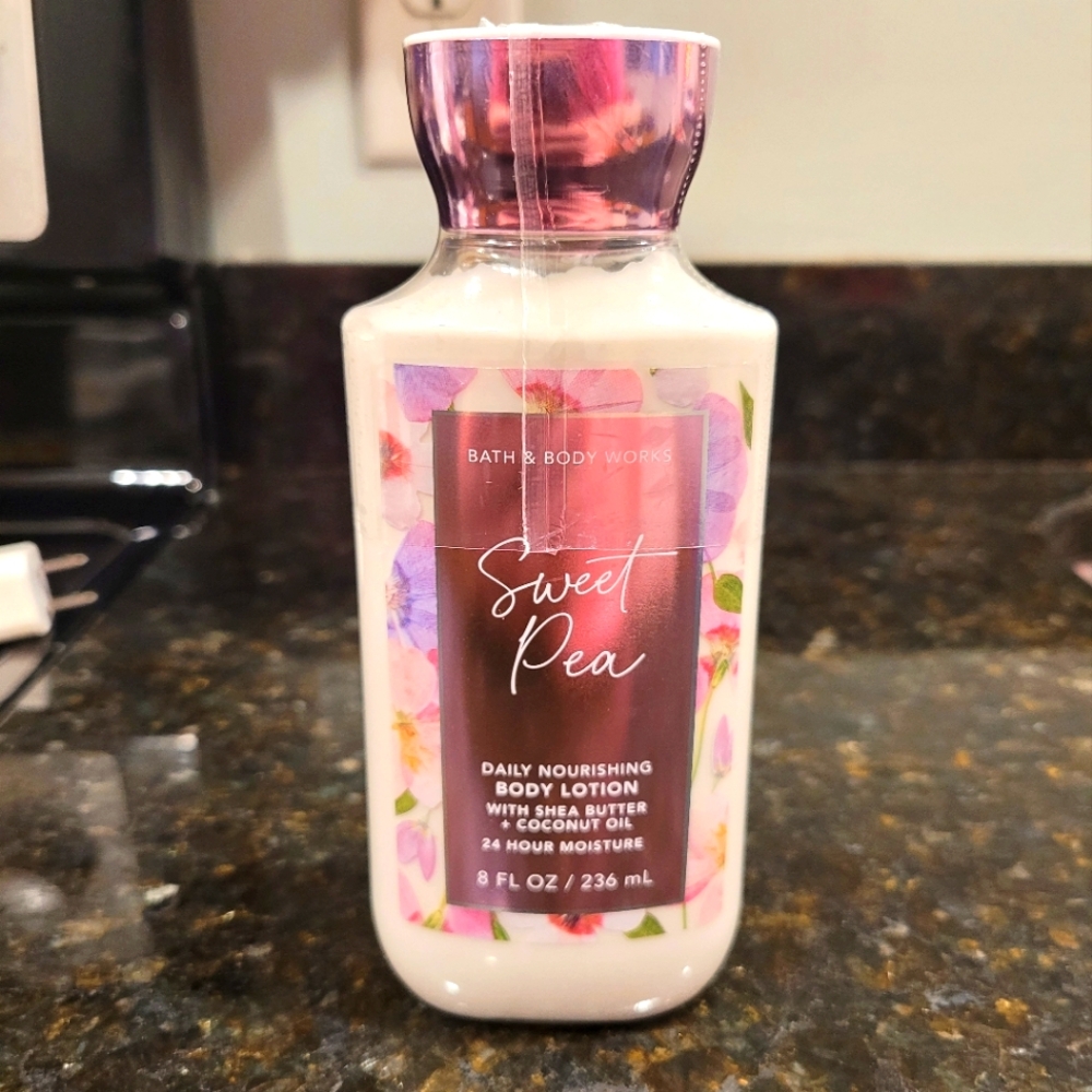 Bath & Body Works Sweet Pea Body Lotion
